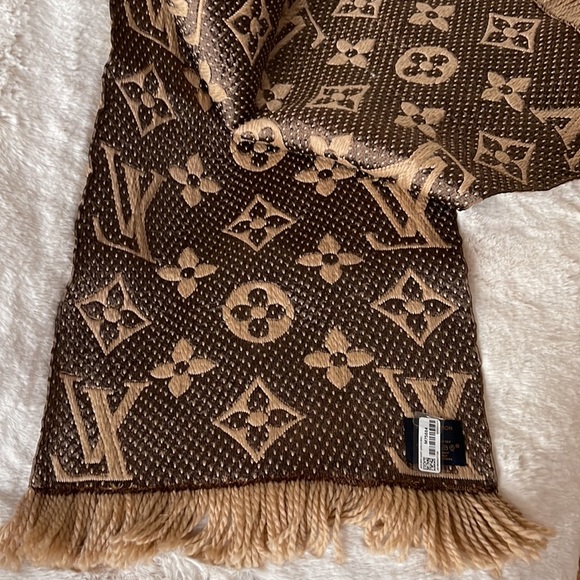 NWT Louis Vuitton Logomania jungle print scarf - Picture 5 of 8